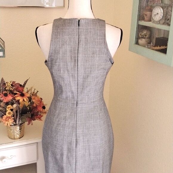 Banana Republic Perfect Work Pencil Dress - Picture 6 of 13
